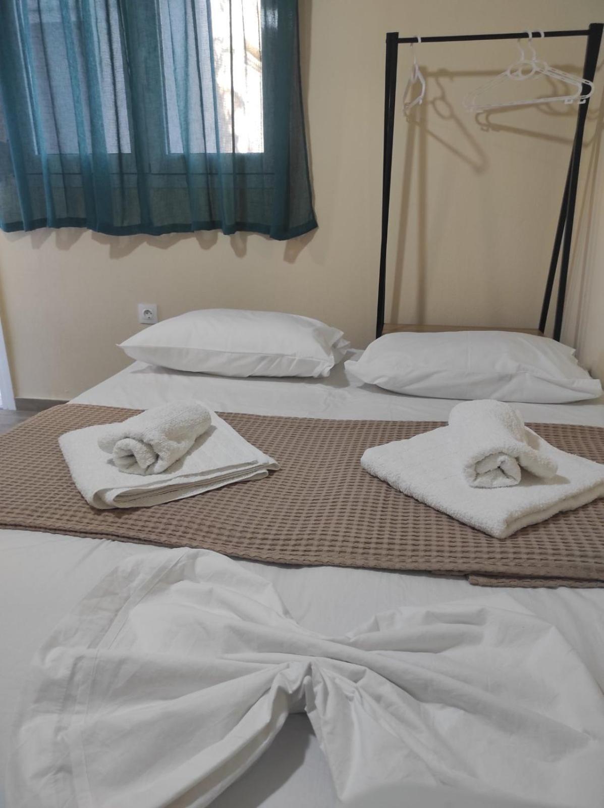 Light Blue Paralia Apartments Bagian luar foto