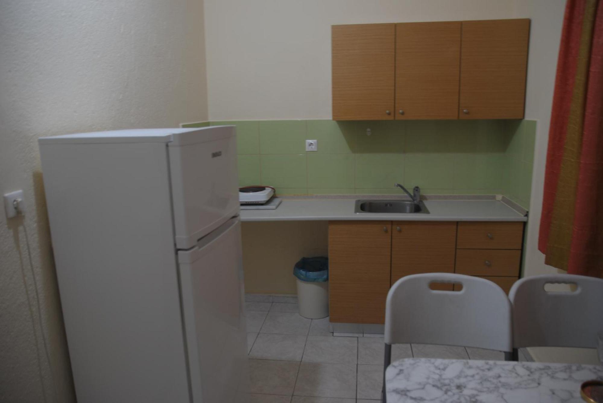 Light Blue Paralia Apartments Bagian luar foto
