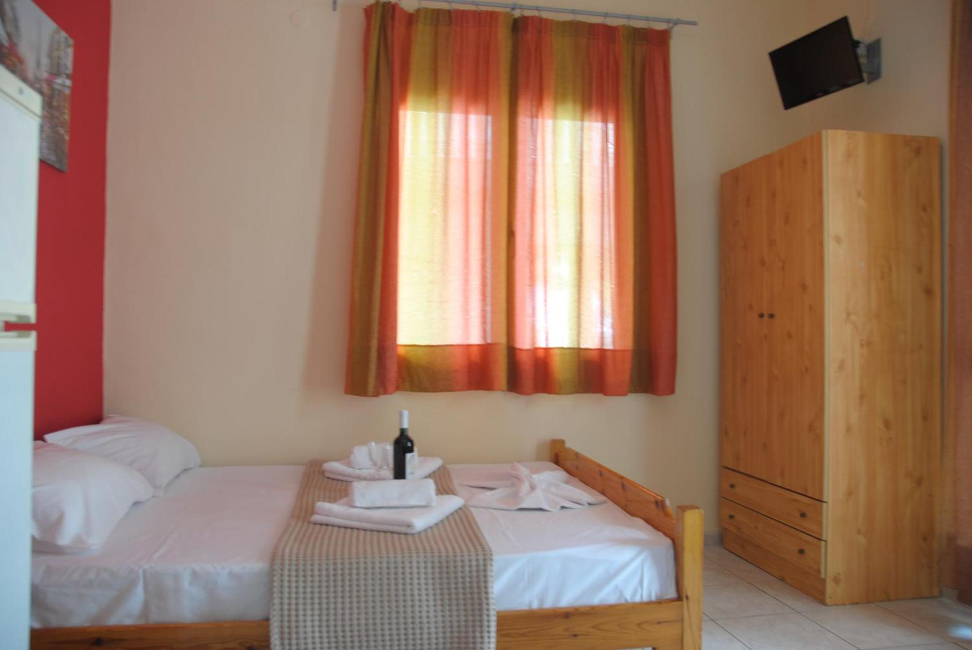 Light Blue Paralia Apartments Bagian luar foto
