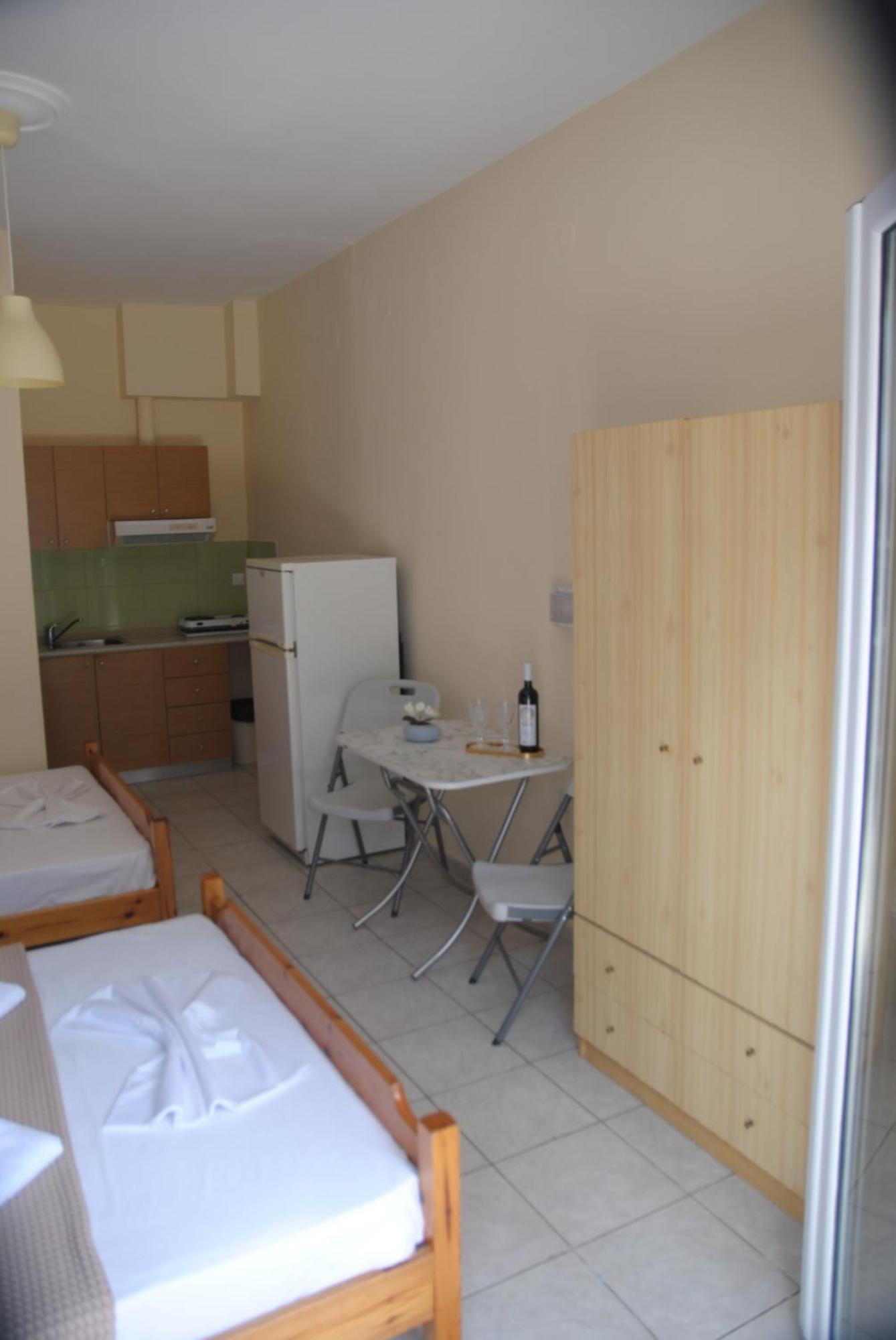Light Blue Paralia Apartments Bagian luar foto