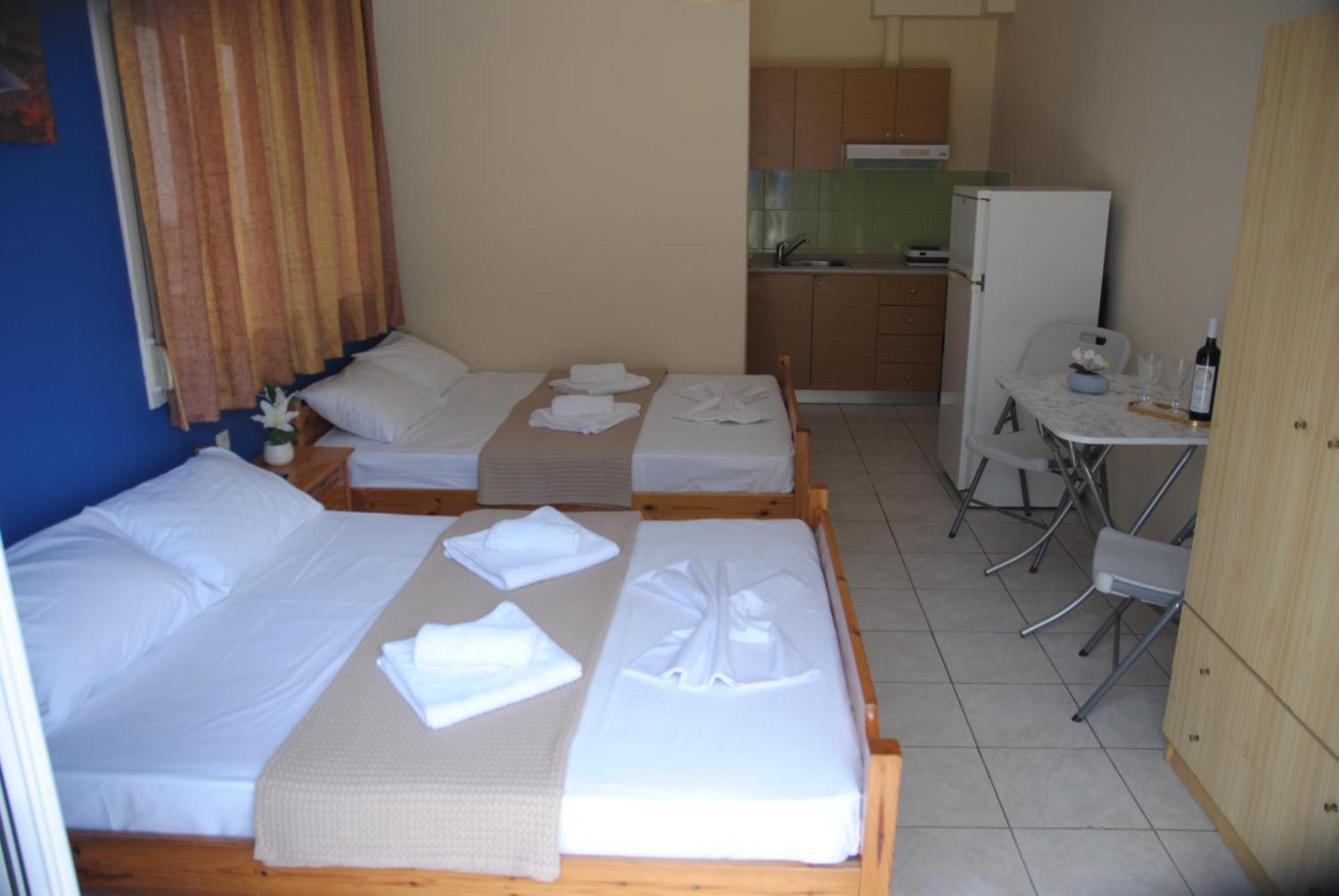 Light Blue Paralia Apartments Bagian luar foto